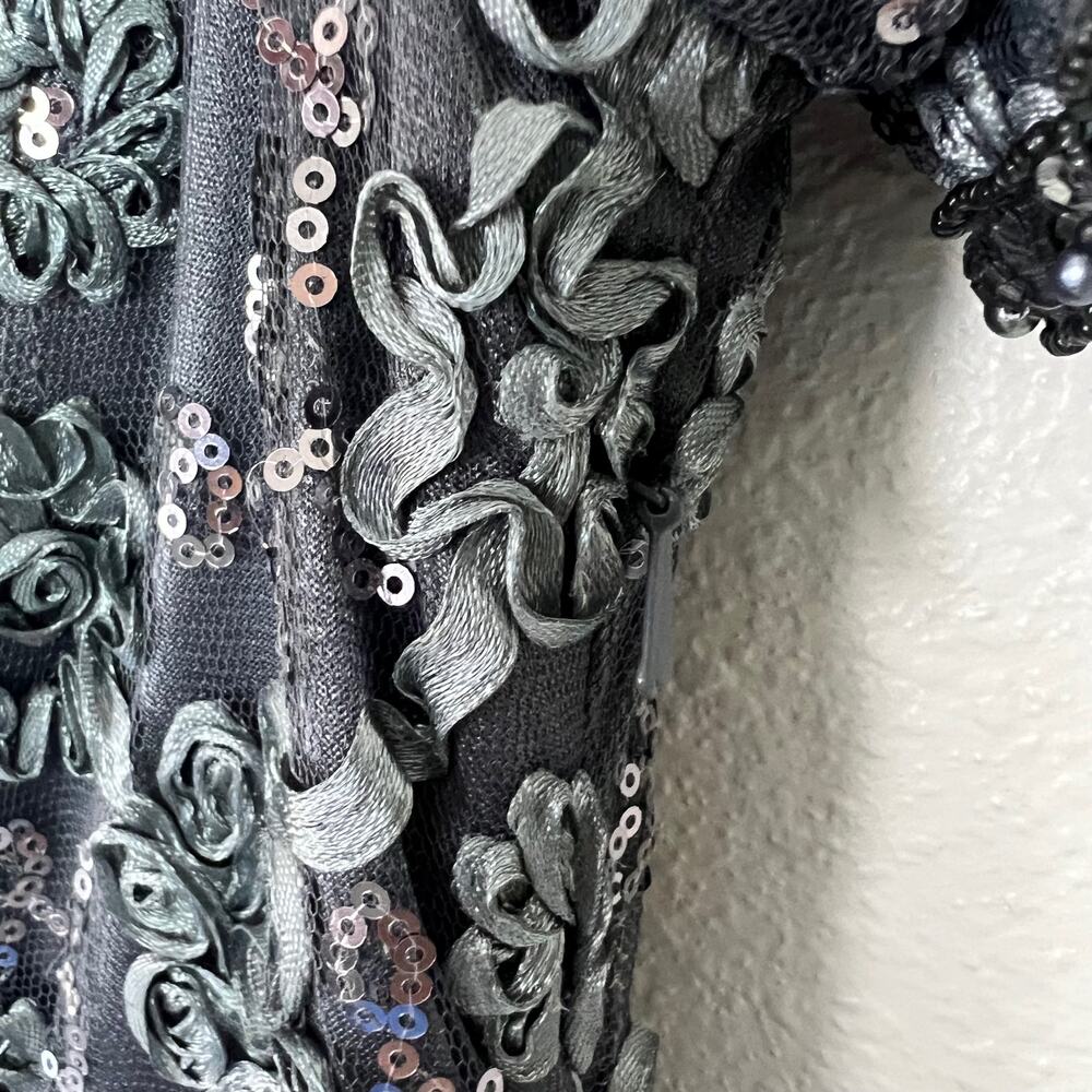 Sue Wong Nocturne Size 8 Short Sleeve Sheath Silver Sequin Cocktail Dress - Picture 10 of 13